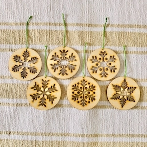 Enfeites de Flocos de Neve Cortados a Laser CNC